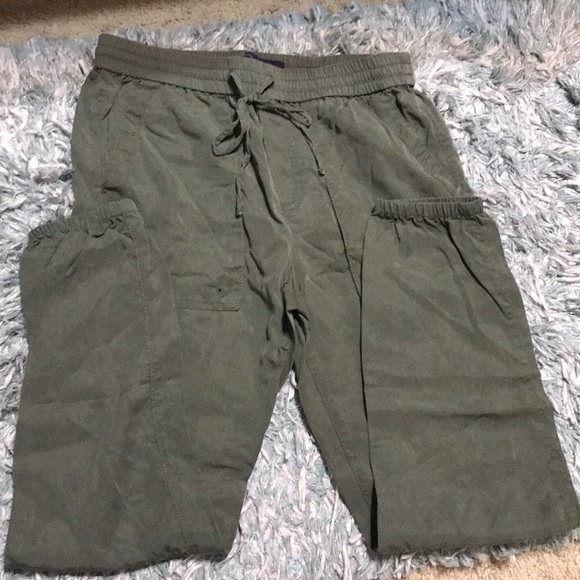 ❗️Price Drop❗️GAP Tencel Utility Joggers - Picture 1 of 5